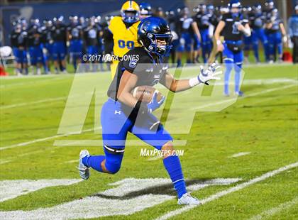 Thumbnail 1 in Chandler vs. Northwestern (GEICO State Champions Bowl Series) photogallery.