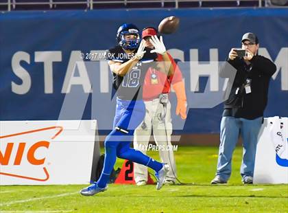 Thumbnail 2 in Chandler vs. Northwestern (GEICO State Champions Bowl Series) photogallery.