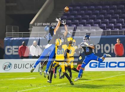Thumbnail 1 in Chandler vs. Northwestern (GEICO State Champions Bowl Series) photogallery.