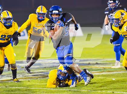 Thumbnail 2 in Chandler vs. Northwestern (GEICO State Champions Bowl Series) photogallery.