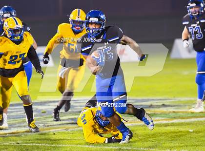 Thumbnail 1 in Chandler vs. Northwestern (GEICO State Champions Bowl Series) photogallery.