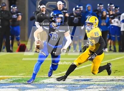 Thumbnail 3 in Chandler vs. Northwestern (GEICO State Champions Bowl Series) photogallery.