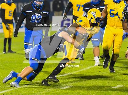 Thumbnail 2 in Chandler vs. Northwestern (GEICO State Champions Bowl Series) photogallery.