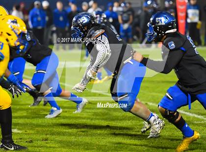 Thumbnail 3 in Chandler vs. Northwestern (GEICO State Champions Bowl Series) photogallery.