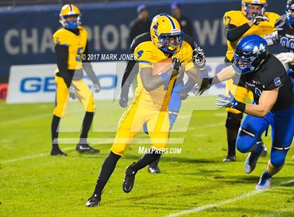 Thumbnail 1 in Chandler vs. Northwestern (GEICO State Champions Bowl Series) photogallery.