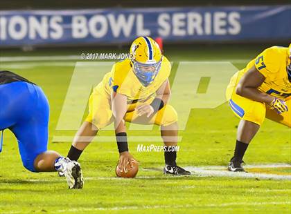 Thumbnail 2 in Chandler vs. Northwestern (GEICO State Champions Bowl Series) photogallery.