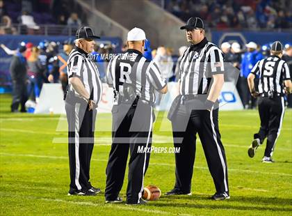 Thumbnail 3 in Chandler vs. Northwestern (GEICO State Champions Bowl Series) photogallery.