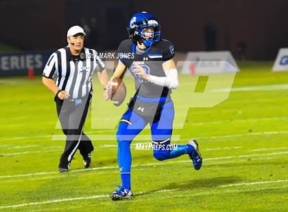 Thumbnail 1 in Chandler vs. Northwestern (GEICO State Champions Bowl Series) photogallery.