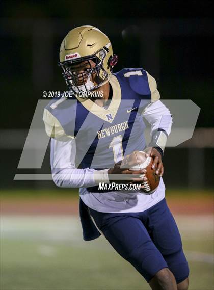 Thumbnail 3 in Monroe-Woodbury vs. Newburgh Free Academy (Section 9 Class AA Semifinal) photogallery.