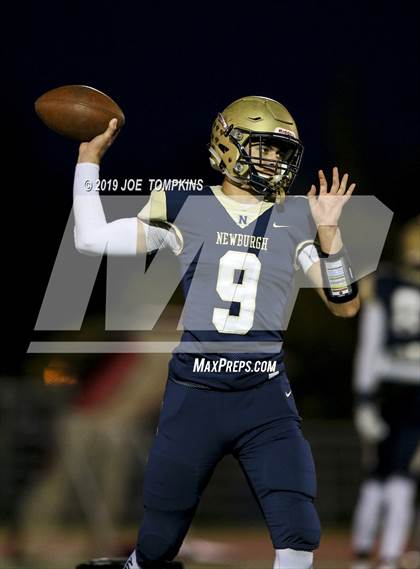 Thumbnail 2 in Monroe-Woodbury vs. Newburgh Free Academy (Section 9 Class AA Semifinal) photogallery.