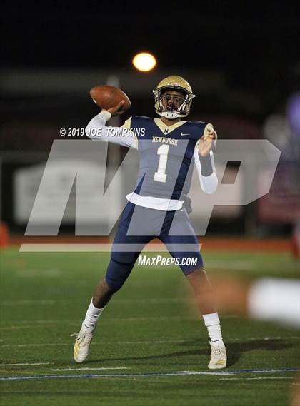 Thumbnail 3 in Monroe-Woodbury vs. Newburgh Free Academy (Section 9 Class AA Semifinal) photogallery.