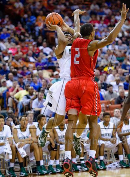 Thumbnail 2 in Berkner vs. Fort Bend Travis (UIL 5A Semifinal) photogallery.