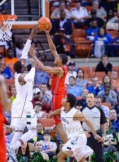 Thumbnail 3 in Berkner vs. Fort Bend Travis (UIL 5A Semifinal) photogallery.