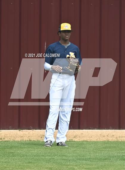 Thumbnail 3 in Davenport vs John Paul II (Comal Clash Tournament) photogallery.