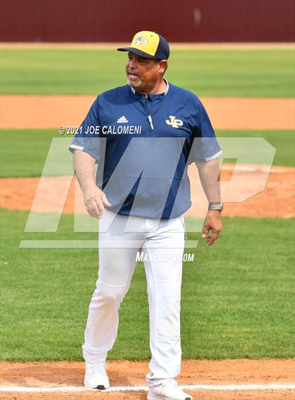 Thumbnail 3 in Davenport vs John Paul II (Comal Clash Tournament) photogallery.