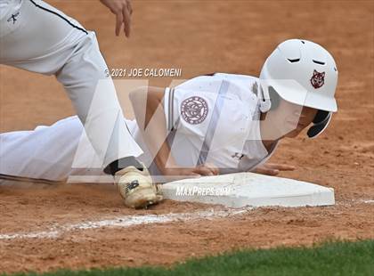 Thumbnail 2 in Davenport vs John Paul II (Comal Clash Tournament) photogallery.