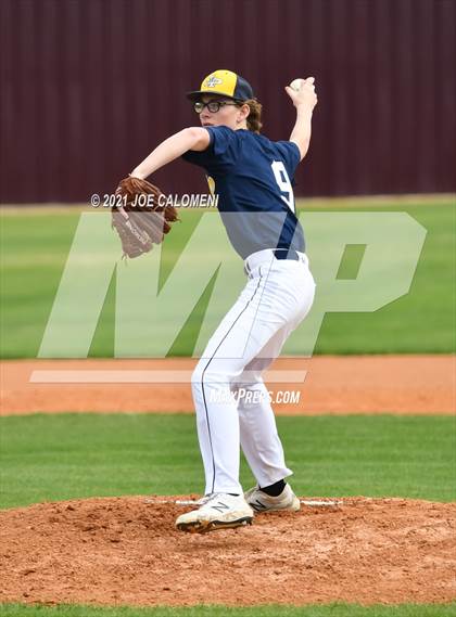 Thumbnail 3 in Davenport vs John Paul II (Comal Clash Tournament) photogallery.