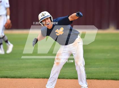 Thumbnail 3 in Davenport vs John Paul II (Comal Clash Tournament) photogallery.