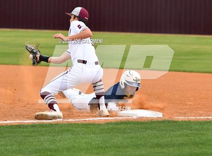 Thumbnail 3 in Davenport vs John Paul II (Comal Clash Tournament) photogallery.