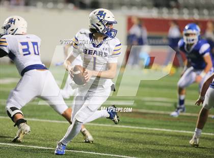Thumbnail 1 in Rector vs. Spring Hill (AAA 8 Man Final) photogallery.
