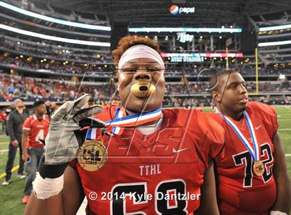 Thumbnail 2 in Cedar Hill vs. Katy (UIL 6A Division 2 Final) photogallery.
