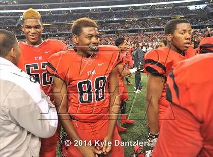 Thumbnail 3 in Cedar Hill vs. Katy (UIL 6A Division 2 Final) photogallery.