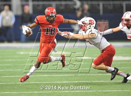 Thumbnail 1 in Cedar Hill vs. Katy (UIL 6A Division 2 Final) photogallery.