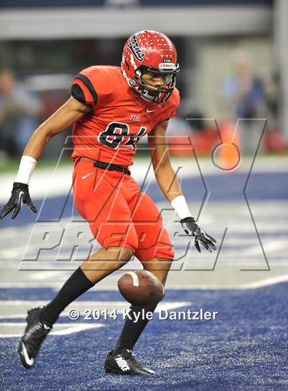Thumbnail 2 in Cedar Hill vs. Katy (UIL 6A Division 2 Final) photogallery.