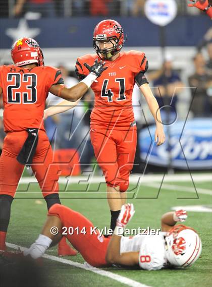 Thumbnail 1 in Cedar Hill vs. Katy (UIL 6A Division 2 Final) photogallery.
