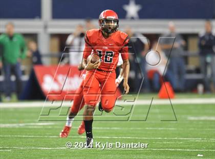 Thumbnail 2 in Cedar Hill vs. Katy (UIL 6A Division 2 Final) photogallery.