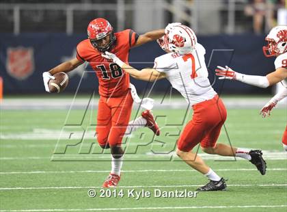Thumbnail 2 in Cedar Hill vs. Katy (UIL 6A Division 2 Final) photogallery.