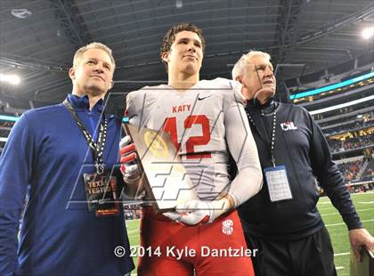 Thumbnail 1 in Cedar Hill vs. Katy (UIL 6A Division 2 Final) photogallery.
