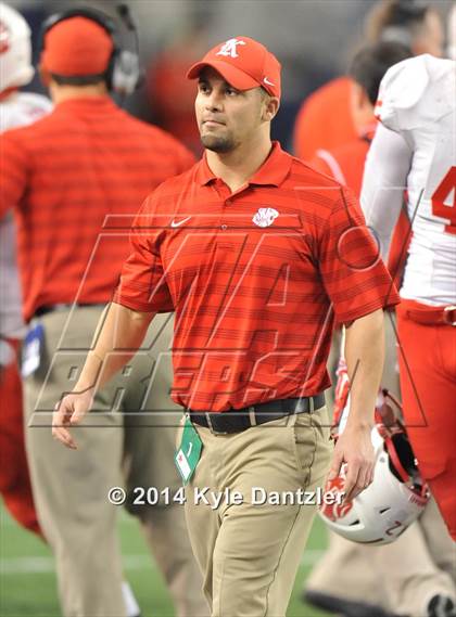 Thumbnail 2 in Cedar Hill vs. Katy (UIL 6A Division 2 Final) photogallery.