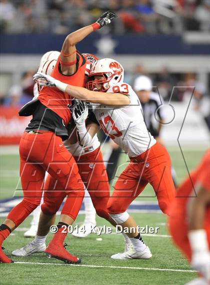 Thumbnail 1 in Cedar Hill vs. Katy (UIL 6A Division 2 Final) photogallery.