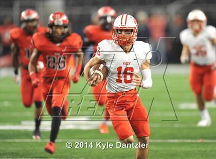 Thumbnail 3 in Cedar Hill vs. Katy (UIL 6A Division 2 Final) photogallery.