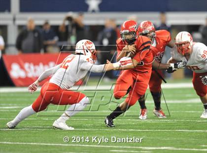 Thumbnail 2 in Cedar Hill vs. Katy (UIL 6A Division 2 Final) photogallery.