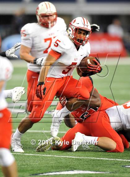 Thumbnail 3 in Cedar Hill vs. Katy (UIL 6A Division 2 Final) photogallery.