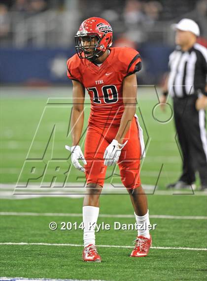 Thumbnail 1 in Cedar Hill vs. Katy (UIL 6A Division 2 Final) photogallery.