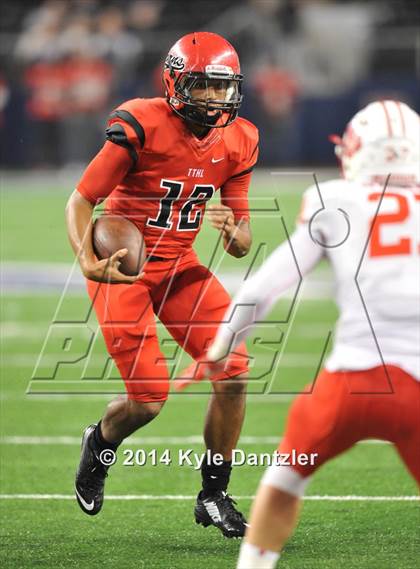 Thumbnail 3 in Cedar Hill vs. Katy (UIL 6A Division 2 Final) photogallery.