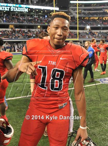 Thumbnail 2 in Cedar Hill vs. Katy (UIL 6A Division 2 Final) photogallery.