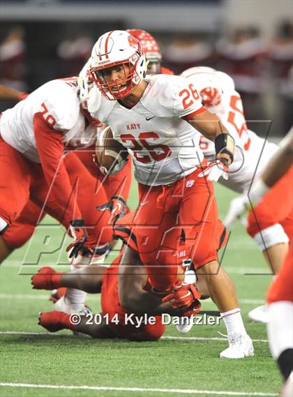 Thumbnail 3 in Cedar Hill vs. Katy (UIL 6A Division 2 Final) photogallery.