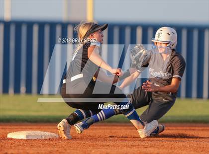 Thumbnail 2 in Deer Creek vs. Choctaw photogallery.