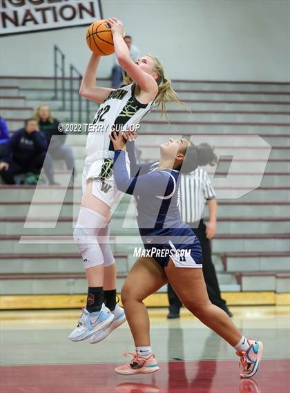 Thumbnail 1 in Wasatch vs. Hunter (Beetdigger Classic) photogallery.