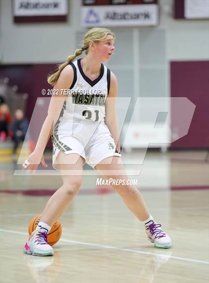 Thumbnail 3 in Wasatch vs. Hunter (Beetdigger Classic) photogallery.
