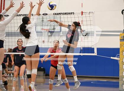 Thumbnail 3 in Beckman vs. Campbell Hall (CIF-SS D3 Final) photogallery.