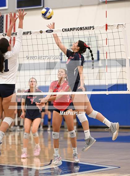 Thumbnail 2 in Beckman vs. Campbell Hall (CIF-SS D3 Final) photogallery.