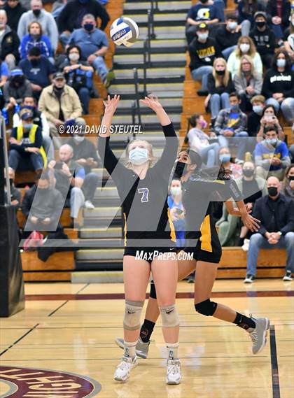 Thumbnail 3 in Christian Brothers vs. Lincoln (CIF SJS D3 Final) photogallery.