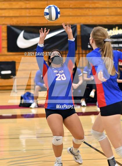 Thumbnail 2 in Christian Brothers vs. Lincoln (CIF SJS D3 Final) photogallery.