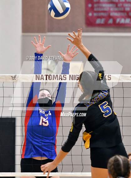 Thumbnail 1 in Christian Brothers vs. Lincoln (CIF SJS D3 Final) photogallery.