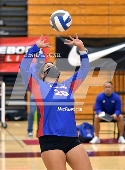 Thumbnail 2 in Christian Brothers vs. Lincoln (CIF SJS D3 Final) photogallery.